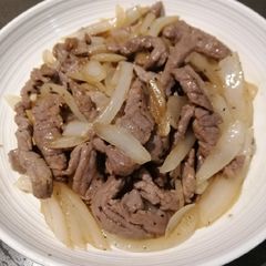 A picture of Onion Beef.