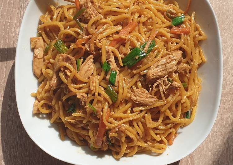 Steps to Make Super Quick Homemade Spicy Chicken Noodles