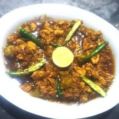 A picture of Chicken karhai Qeemah.