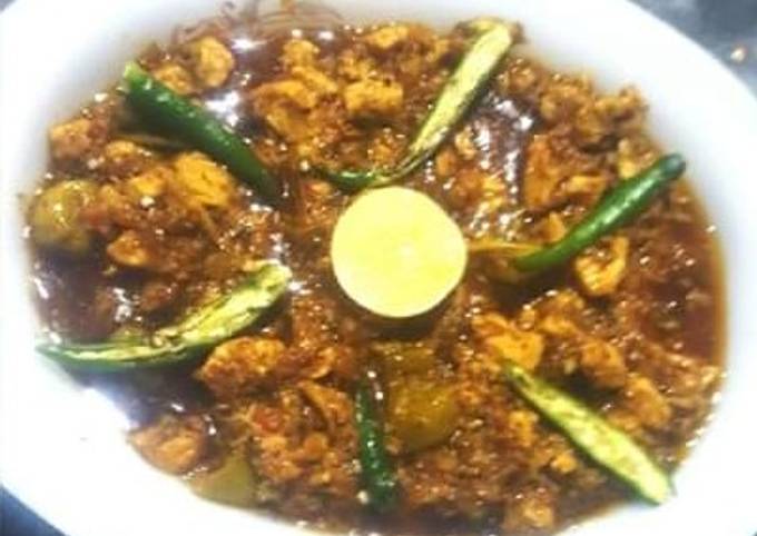 Steps to Prepare Favorite Chicken karhai Qeemah