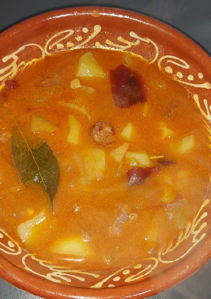 Una foto de Guiso de patatas a la riojana