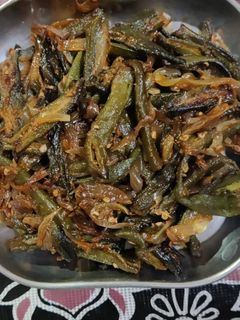 भिंडी प्याज़ की सब्जी(bhindi pyaz ki sabzi recipe in hindi) रेसिपी मुख्य फोटो