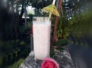 Una foto de Smoothie con pitaya (fruta del dragón)