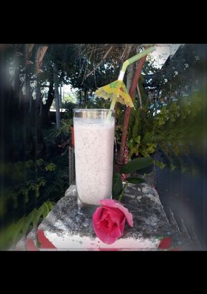 Una foto de Smoothie con pitaya (fruta del dragón)