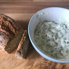 A picture of Tzatziki.