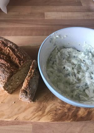 A picture of Tzatziki.