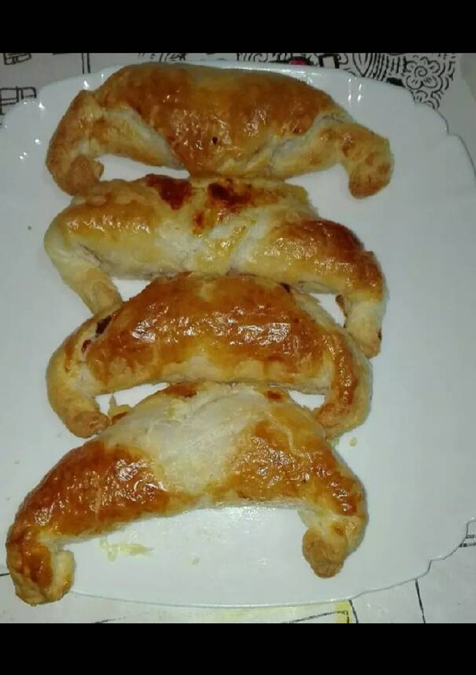 Una foto de Cruasanes rellenos de jamón york, espinacas y queso