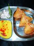 Samosa Kadhi