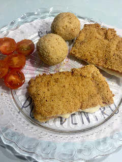 Una foto de San Jacobo casero y pampanitos de mi madre (cena ideal para niños)