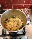 Spaghetti with chilli, parsley, tomato & french beans (alio Olio)