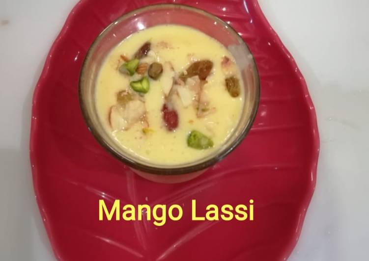 How to Prepare Homemade Mango Lassi