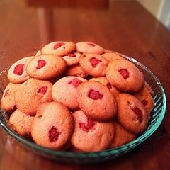 White chocolate raspberry cookies A picture of White chocolate raspberry cookies.