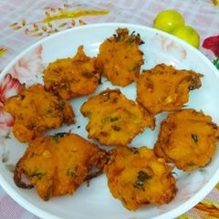 A picture of Onion fritters.