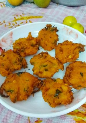 A picture of Onion fritters.