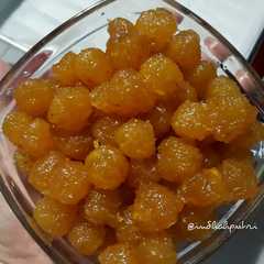 A picture of Selai Nanas.