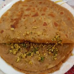 A picture of Chicken paratha.