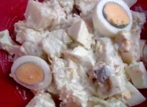 Una foto de Ensalada de Papa y Huevo Cocinado