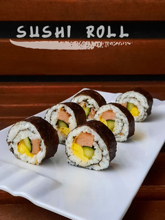 Foto resep Sushi Roll (Telur, sosis, kyuri)