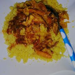 A picture of Plain steamed rice with veggies.