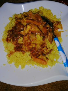 A picture of Plain steamed rice with veggies.