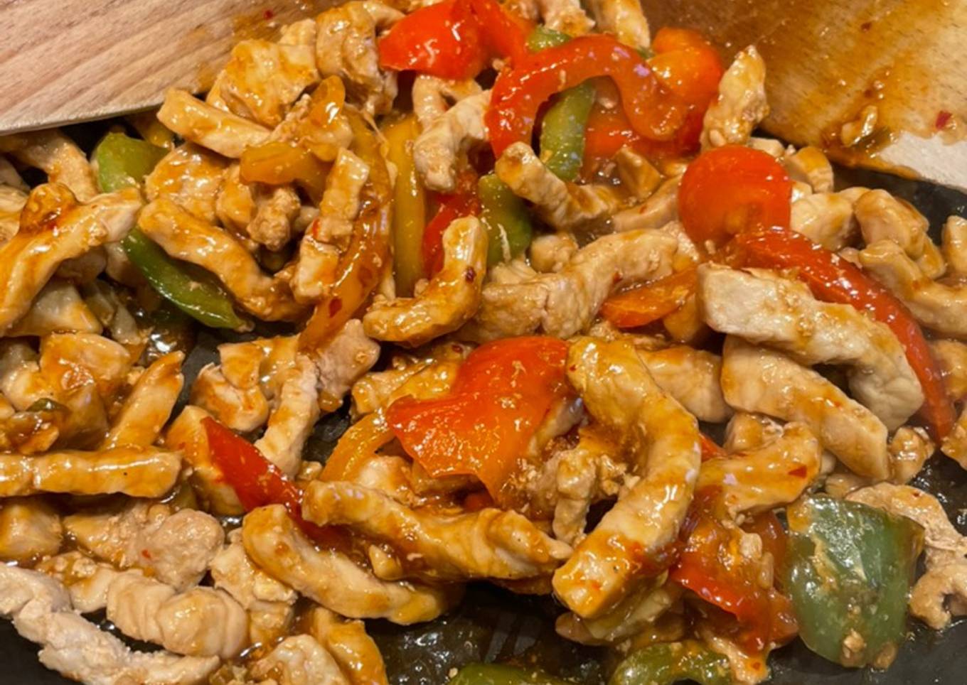 One Pot Pork & Pepper Stir Fry in a Honey Sauce