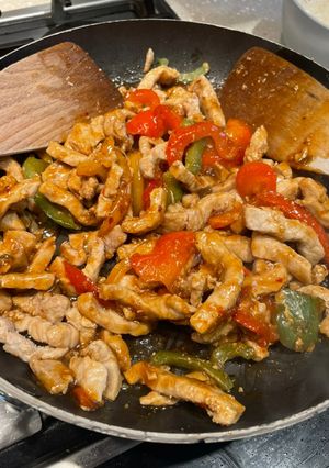 A picture of One Pot Pork & Pepper Stir Fry in a Honey Sauce.