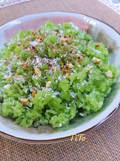 Hình của món Xôi lá dứa đậu xanh.