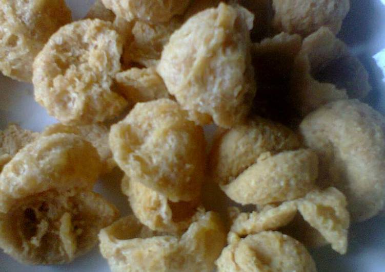 Kripik tahu krispi