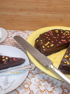 Banános csokoládé torta liszt és cukor nélkül recept fotója