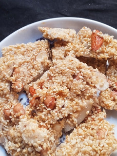 तिल सूखे मेवे की बर्फी - Til Dry Fruits Burfi Recipe रेसिपी मुख्य फोटो