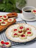 Thumbprint Choco Strawberry Maizena Cookies - Ekonomis