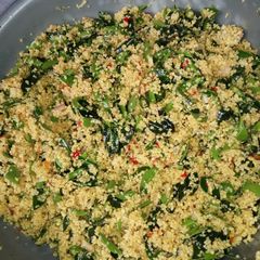 A picture of Dambun couscous wit Zogale (moringa).