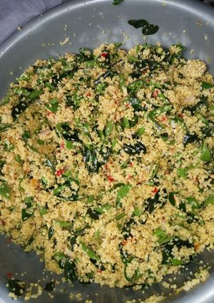 A picture of Dambun couscous wit Zogale (moringa).