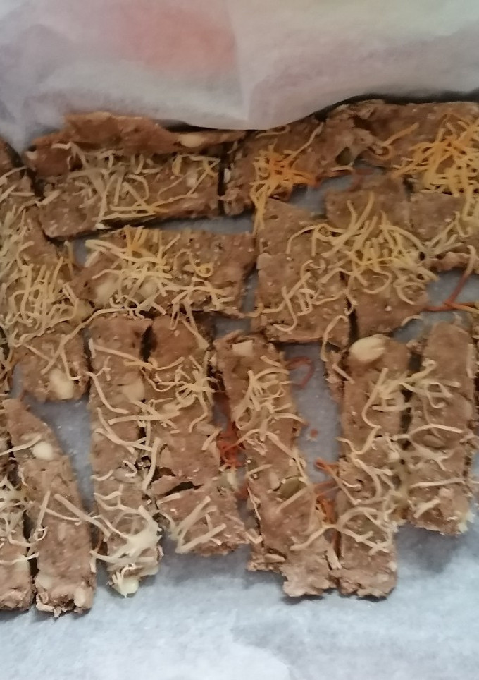 Una foto de Palitos de queso para dipear con hummus al gusto
