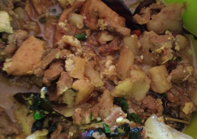 Langkah mengolah Babi masak woku bumbu seadanya/ non halal legit