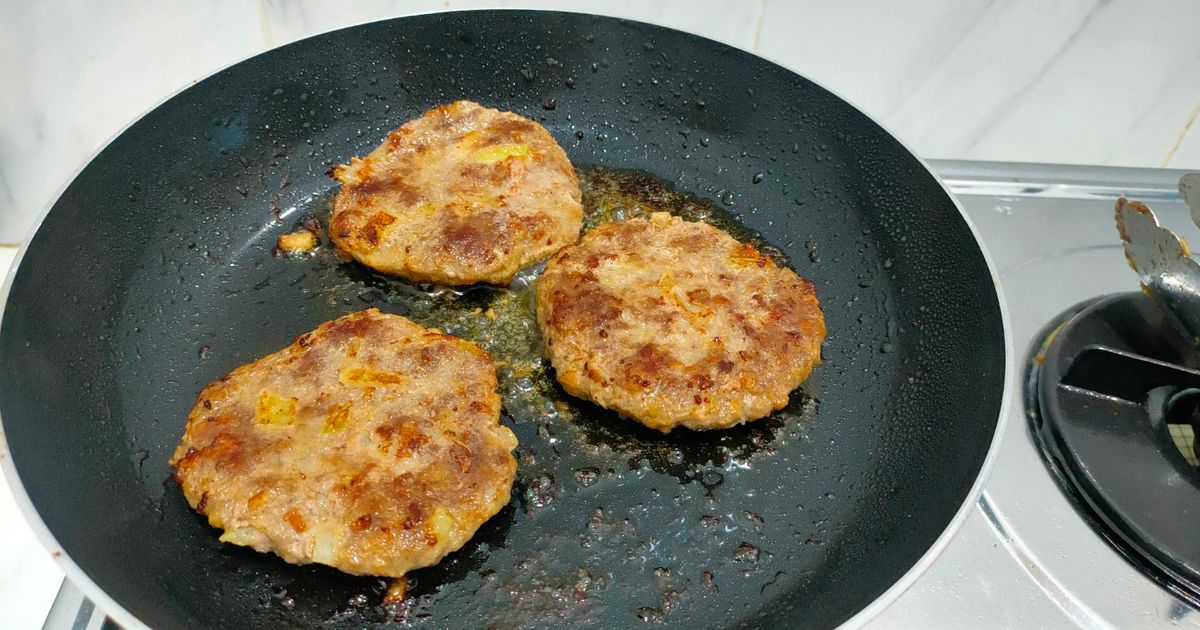 Resep Patty Sapi Homemade oleh Kaanan - Cookpad