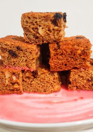 A picture of Nutty Cinnamon Cake bars.