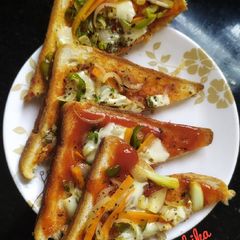 A picture of Bread pizza.