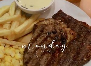 Foto resep Ribeye Steak ala Resto with Mushroom Sauce. (holycow)