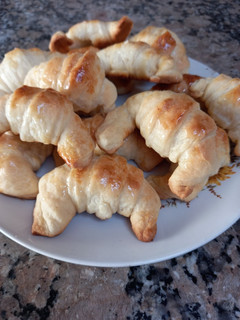 Una foto de Medialunas de manteca fáciles 🥐