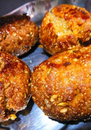 उड़ीसा का कड़क गुलगुला (orissa ka kadak gulgula recipe in HIndi) रेसिपी मुख्य फोटो