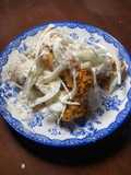 ไก่ทอดซอสครีมสลัดใส่หอมใหญ่