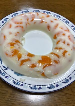 A picture of Milk orange jelly.