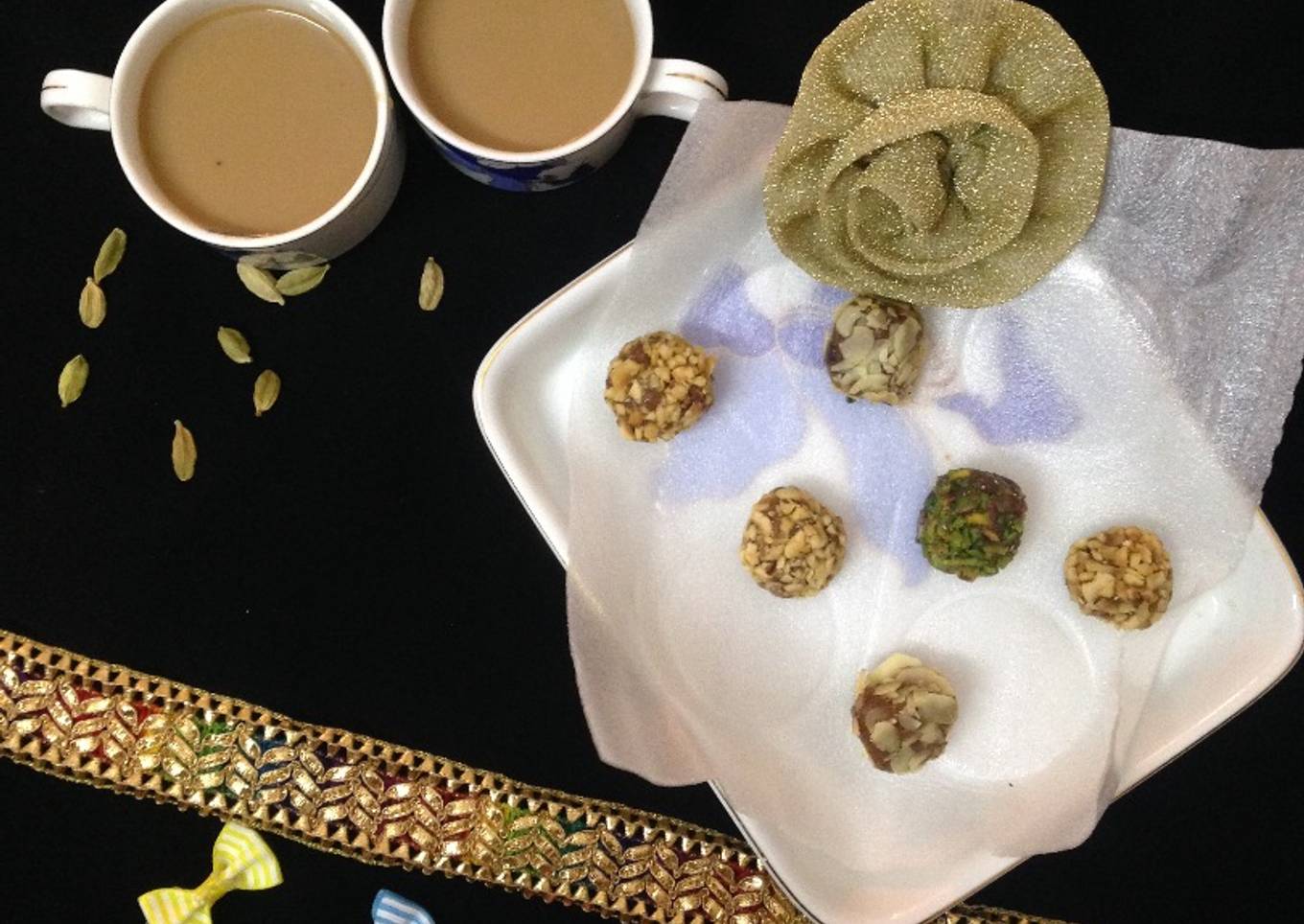 Dry fruits clusters with Elaichi tea