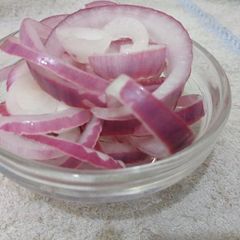 A picture of Pickled Onions.