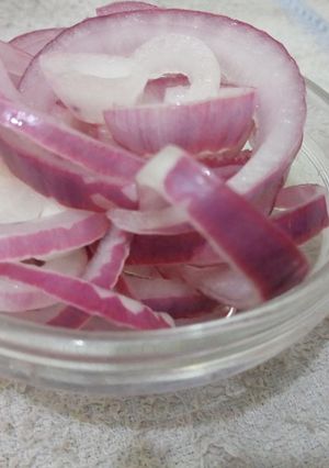 A picture of Pickled Onions.