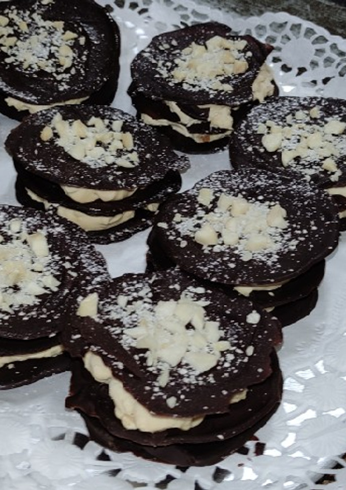 Una foto de Milhojas de turrón