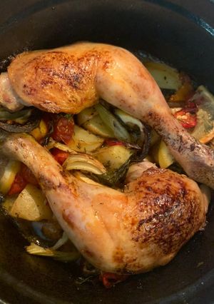 A picture of Tomato garlic chicken.