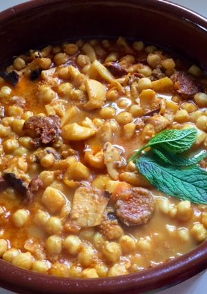 Foto principal de Sepia y pulpo con garbanzos