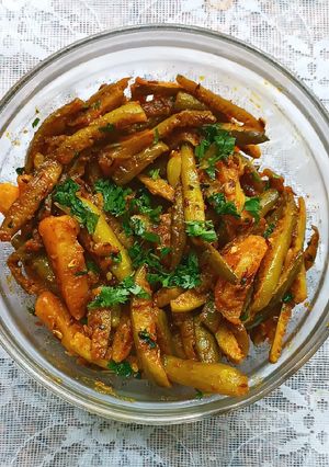 A picture of Ivy Gourd and Potato sabji.